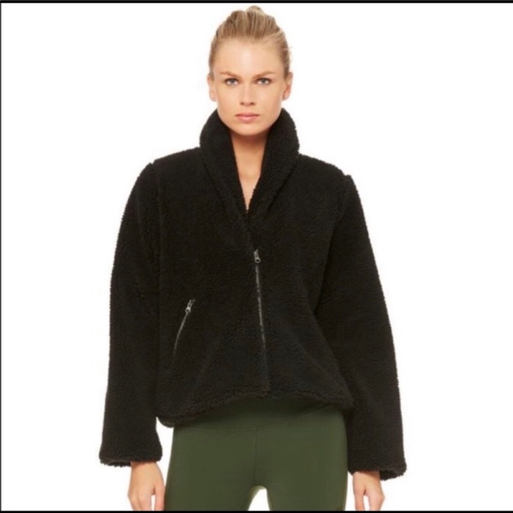 ALO Women’s Black Sherpa Yoga Jacket